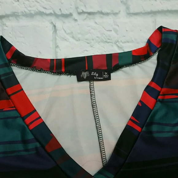 Rich Bold Color Tunic - Picture 3 of 5